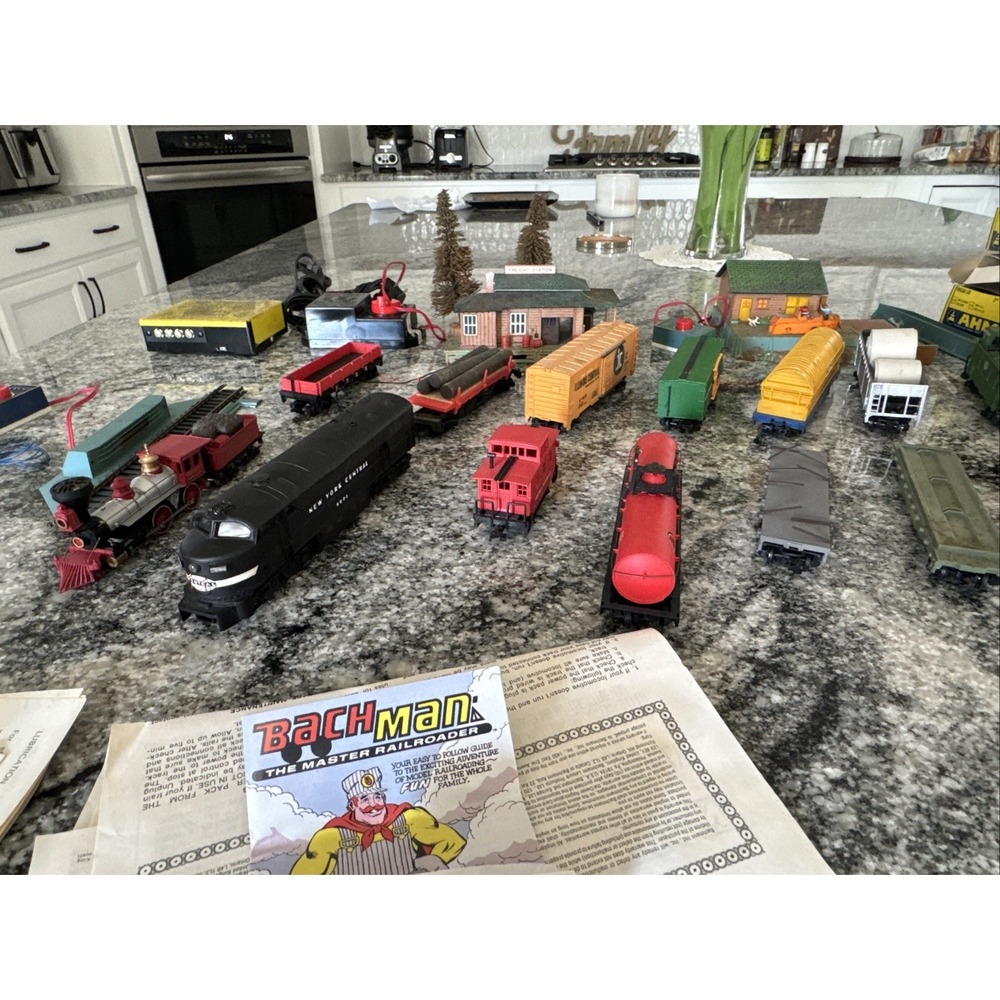 Vintage AHM Tempo HO Scale New York Central 6603 17 Trains Plus Extras See Pics